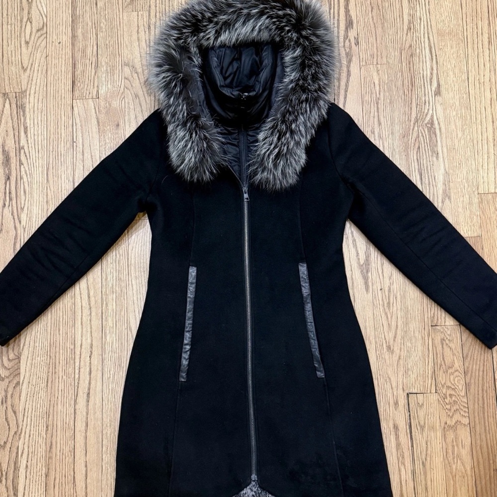 Soia & Kyo Women's Wool Black Over Coat - Lambskin Trim, Fox Fur Hood - Sz Small